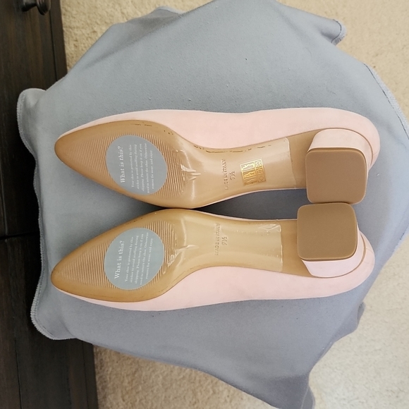 Everlane Pink Suede Almond Heel - Picture 4 of 5
